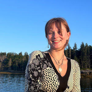 Meet your Posher, Clementine